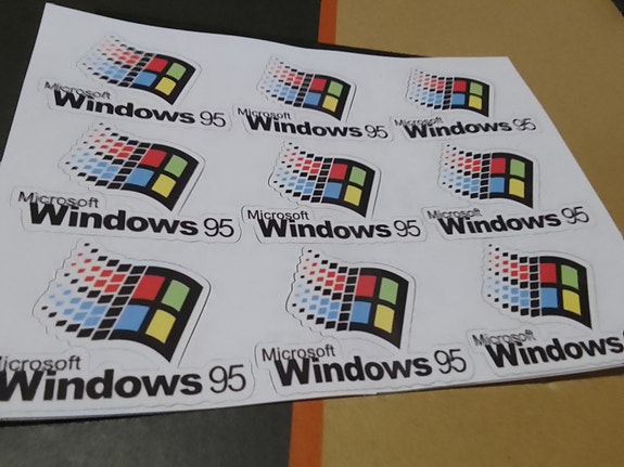 Windows 95-tarrat kotiin postitettuna