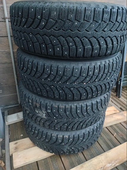 Bridgestone 205/60R16 Nastarenkaat