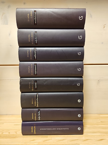Matkantekijä -kirjasarja, Diana Gabaldon