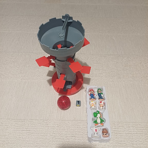 Super Mario Shaky tower peli