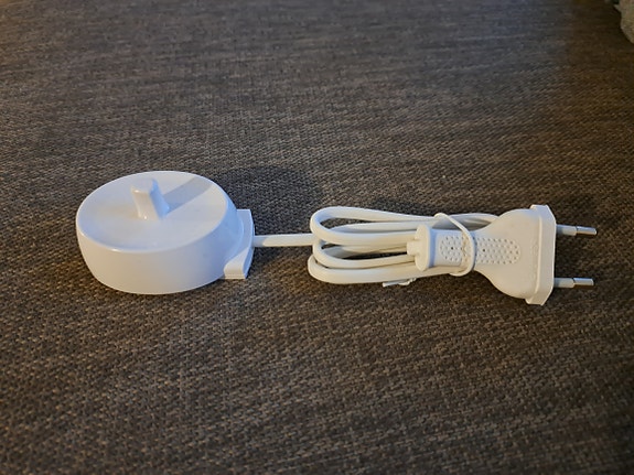Uusi Oral-b laturi