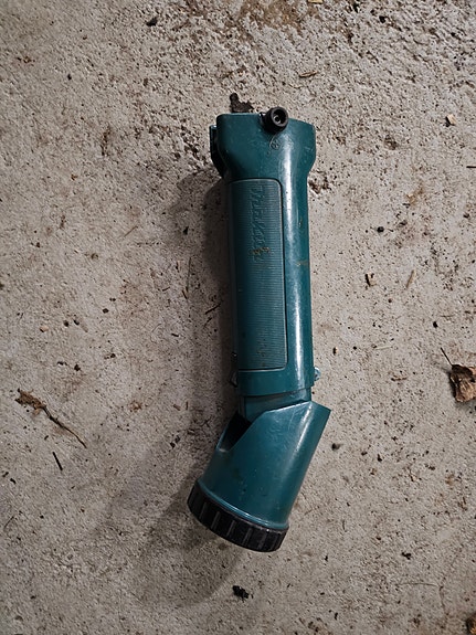 Makita työvalo 12v