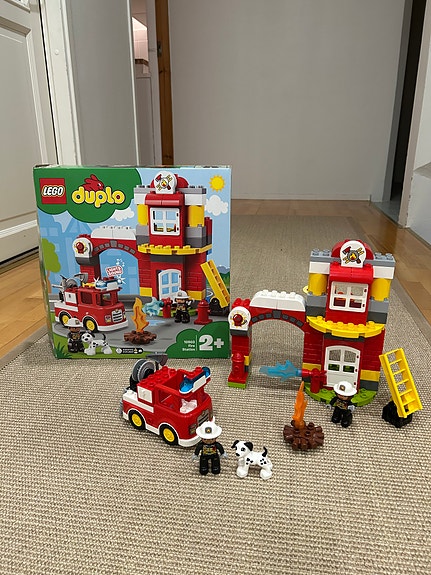 Lego Duplo paloasema, 2+ vuotiaalle