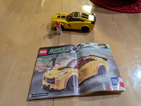 LEGO Speed Champions Corvette C7 Stingray leikkisetti