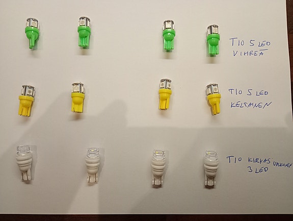 T10 5 led tai T10  3 led kirkas valkoin.
