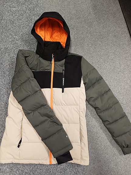 Product image 2 of 9