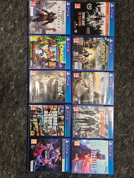 Playstation 4 pelejä