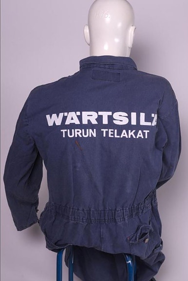 Wärtsilä / Sisu / Valmet aiheisia vaatteita