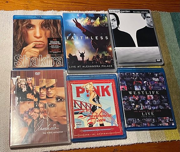 Musiikki dvd/ Blu-ray  levyjä