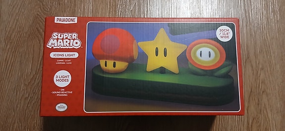 Super Mario LED-valaisin Mario hahmoilla
