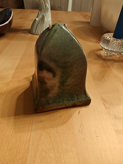 Kaunis käsintehty keraaminen kello