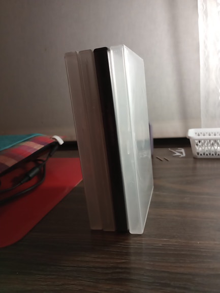 Tyhjiä DVD Koteloita