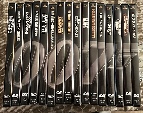 007 James Bond DVD-elokuvia