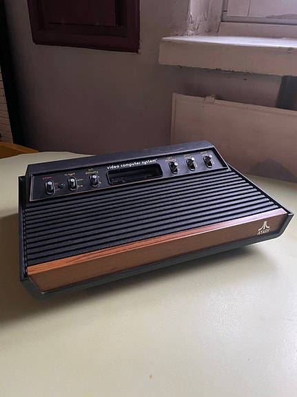 Atari 2600 retro konsolipaketti (33 peliä, 4 ohjainta)