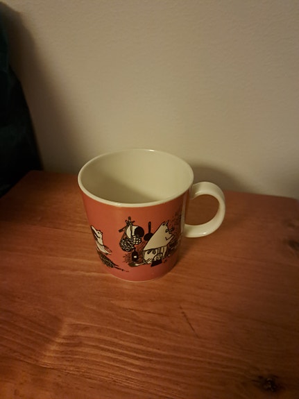 Muumimuki Tumma roosa 1991-1999  260€+posti/nouto