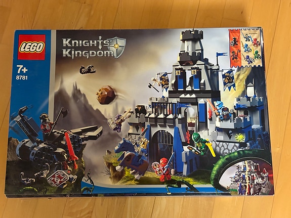 LEGO Knights' Kingdom II, Castle of Morcia (8781) täydellinen setti