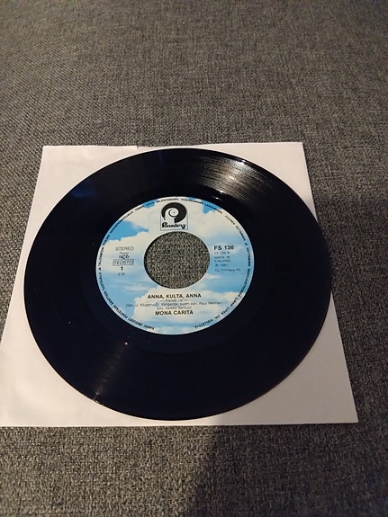Mona Carita 7" Anna,kulta,anna/Toisen oma
