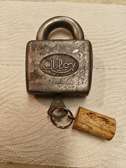 Abloy riippulukko.
