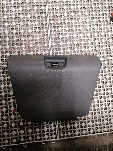 Vito w638 Takaverhoilun kansi