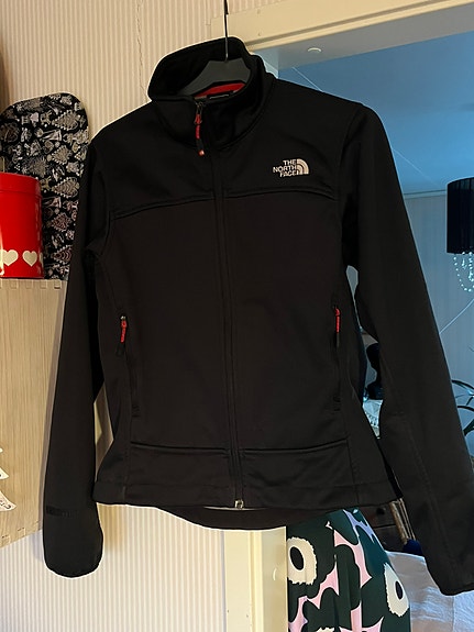 The North Face Summit Series. S
