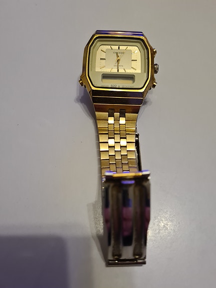 Orient Quartz GP Vintage rannekello
