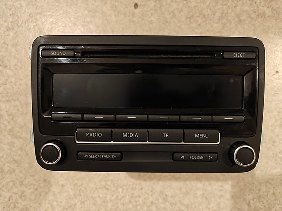 VW Golf alkuperäinen radio