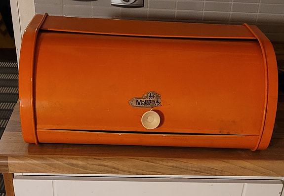 Matti ja Maija leipälaatikko