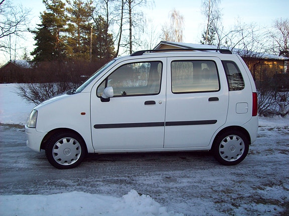OSTETAAN Opel Agila alkuperäiset pölykapselit