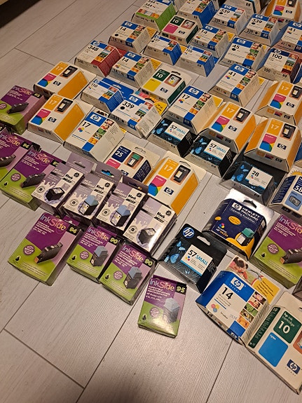 Vanhat hp värikasetit
