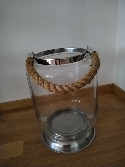 Iso kynttilälyhty
