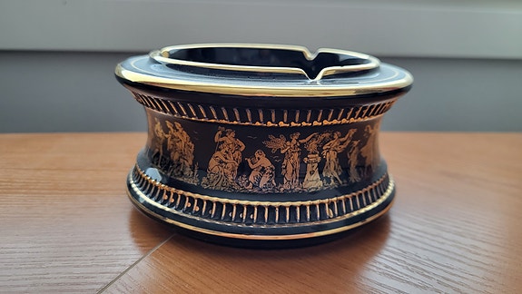 Kreikkalainen tuhkakuppi