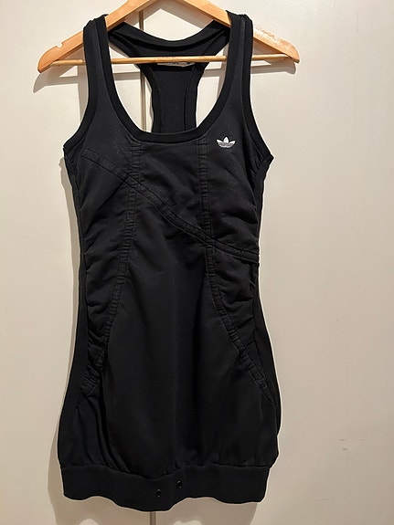 Adidas mekko. Koko 34- xs- s