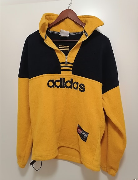 Erikokoisia retro-takkeja (Luhta, Sasta, Adidas)