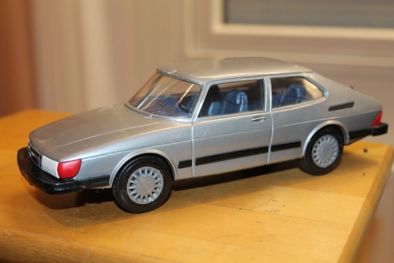 1984 Saab 900 Turbo Suomi 24cm 80-luku muoviauto EMEK Ståhlberg vintage