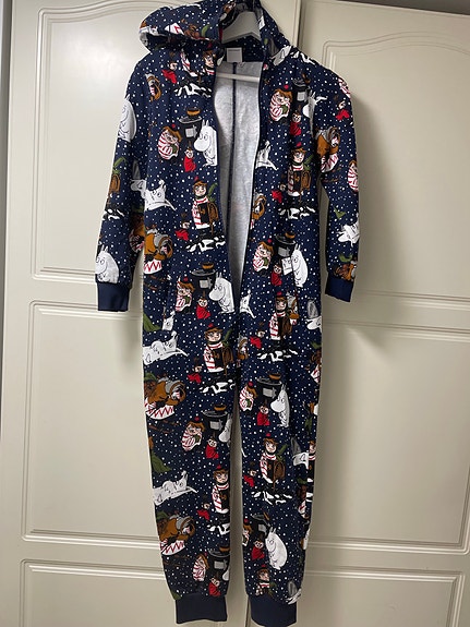 Muumi-haalari, koko 134/140 cm.
