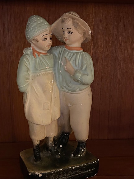 Myydään antiikki patsaita ja eläin figuuri