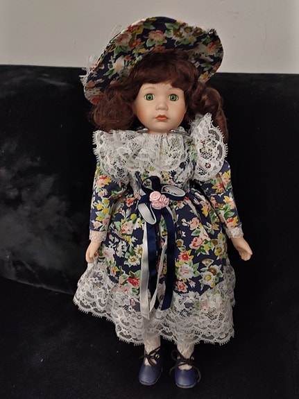 Posliini nukke Beatrice 40 cm