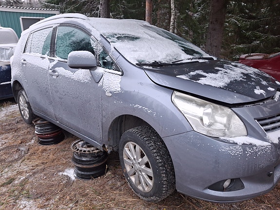 Toyota  Verso