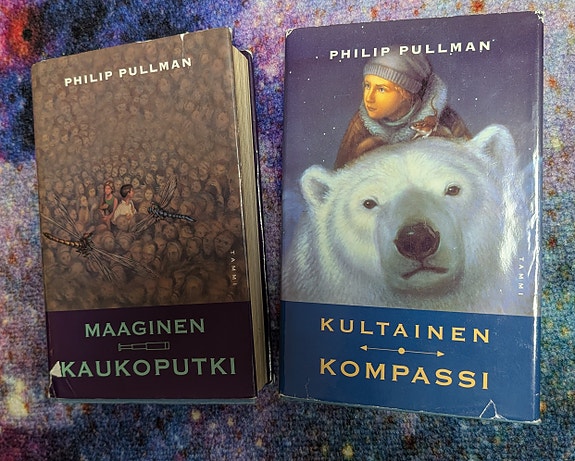 Philip Pullman: Maginen Kaukoputki & Kultainen Kompassi kirjat