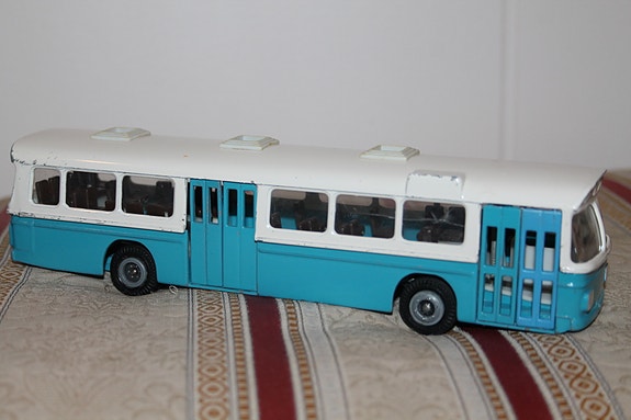 60-luvun 23cm linja-auto Scania CR76 Tekno pienoismalli Tanska metalli vintage
