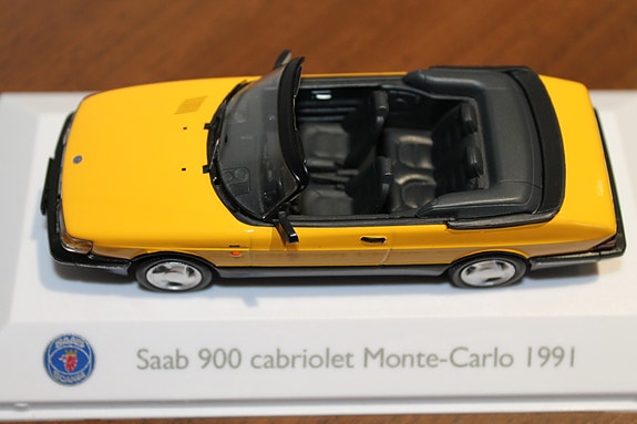 Saab 900 Cabriolet 1991 metalli avoauto auto pienoismalli 1:43 1/43 paketissa