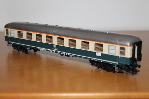 1960-luku peltinen junan vaunu junarata Märklin vanha pienoisrautatie vintage