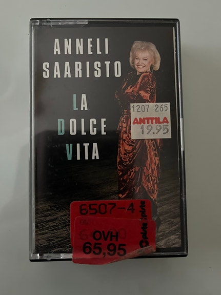 A: Anneli saaristo la dolce vita