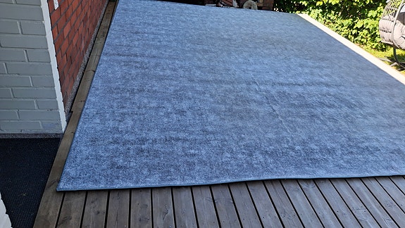 Erittäin suuri ja pehmeä matto, lähes 20 m2 (3,95 x 5 m)