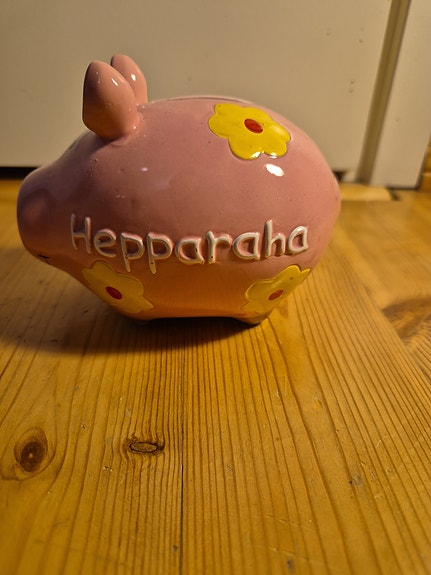 Keraaminen säästöpossu