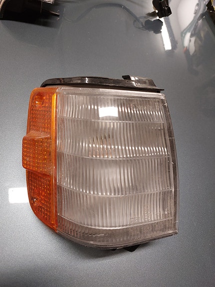 Mazda etuvalo oikea