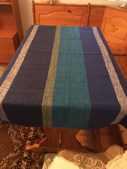 Myydään Helmi Vuorelman pellavapöytäliina