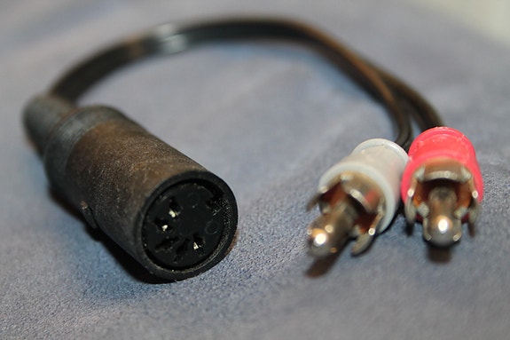 Adapteri DIN naaras - 2x uros RCA vintage liitin sovitin RCA levysoitin yms.