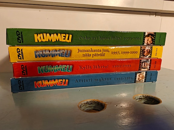 Kummeli dvd-boxit