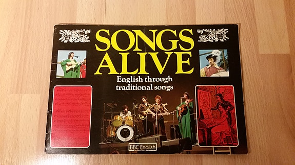 Songs Alive English through traditional songs